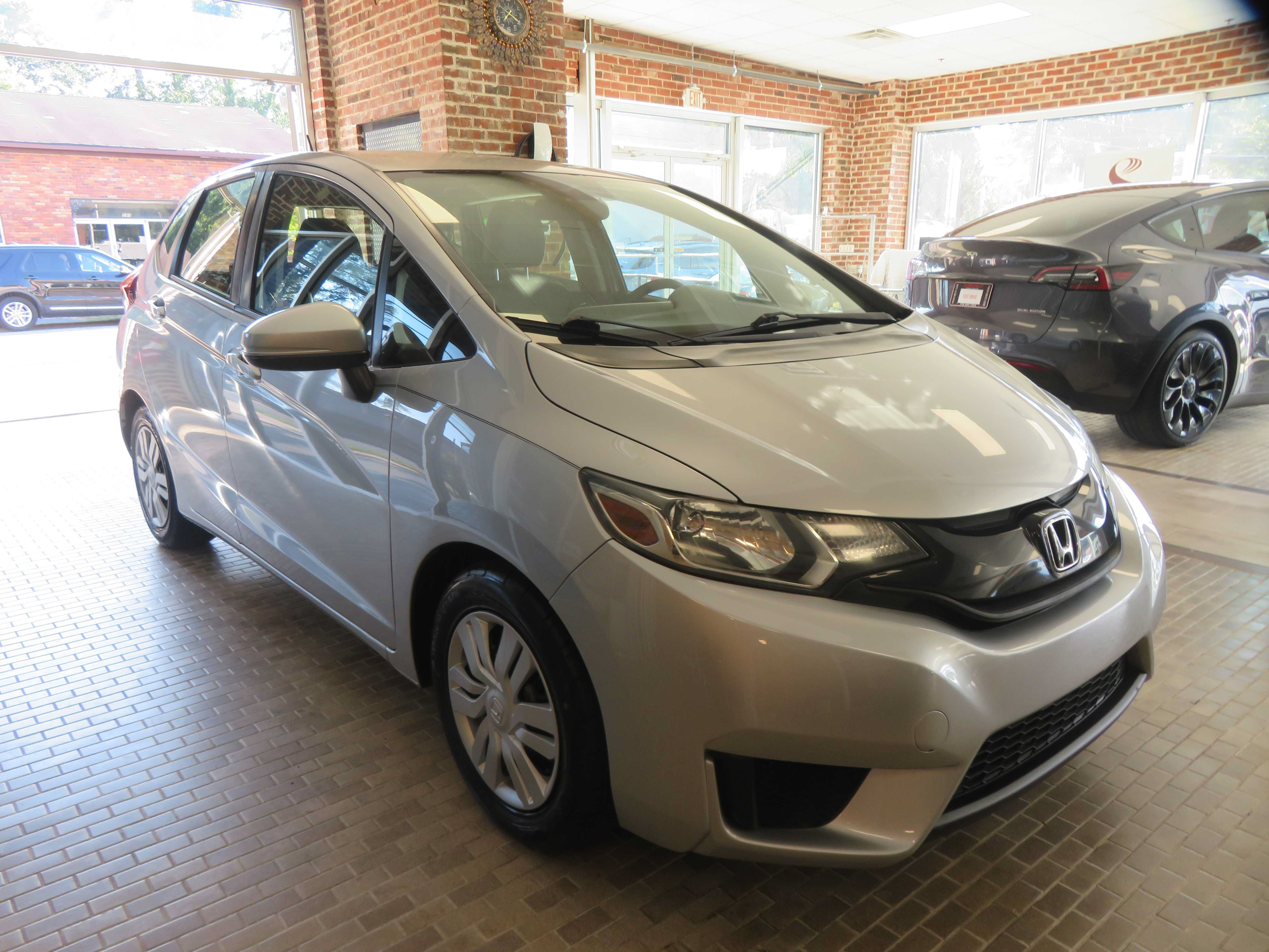 Used 2016 Honda Fit LX image 3
