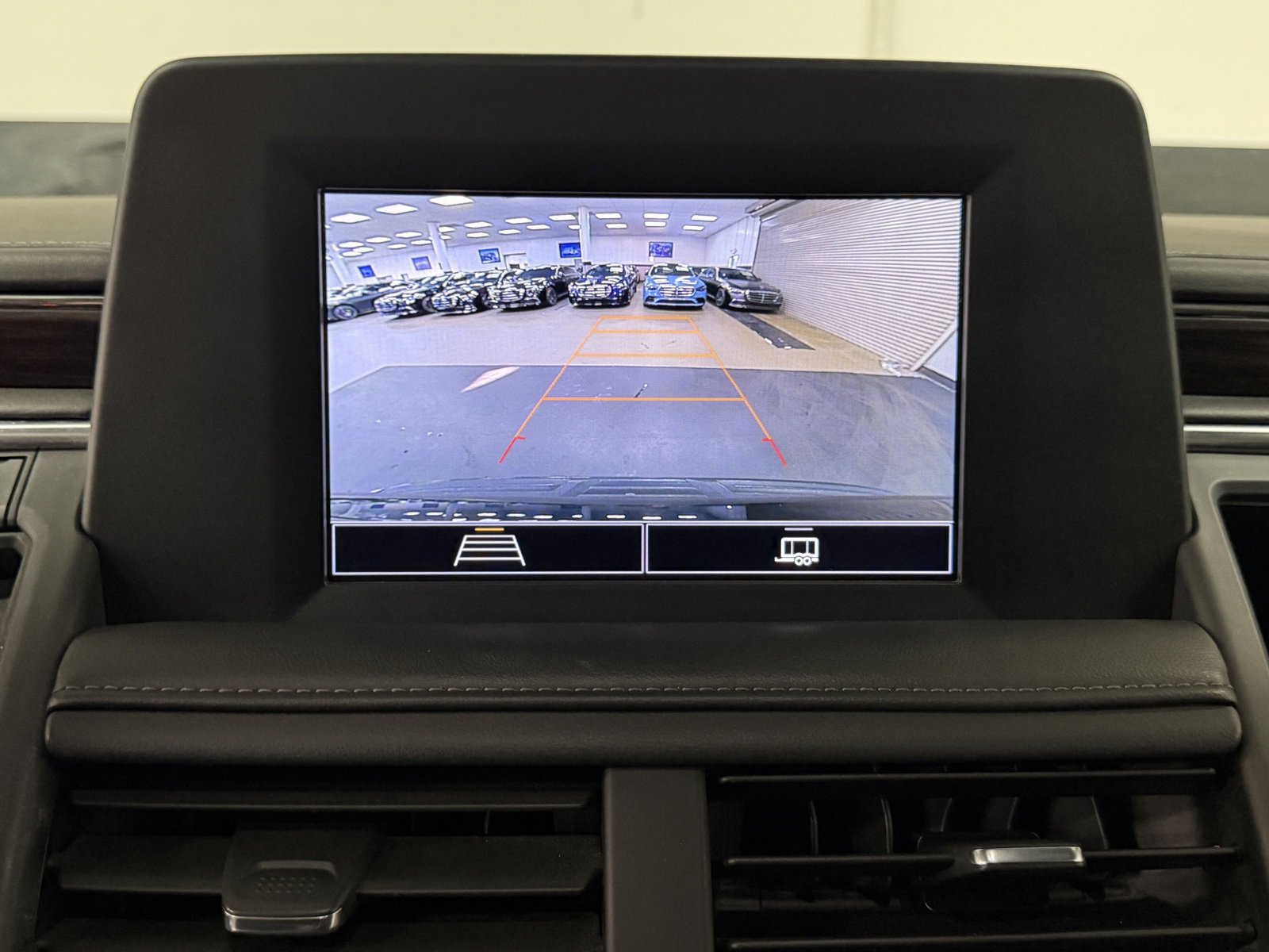 Used 2023 Chevrolet Suburban LS image 31