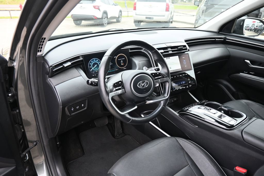 Used 2022 Hyundai Tucson Limited w/ Cargo Package image 15