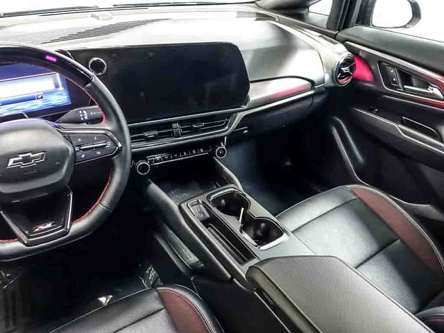 Certified 2024 Chevrolet Equinox EV RS FWD image 17