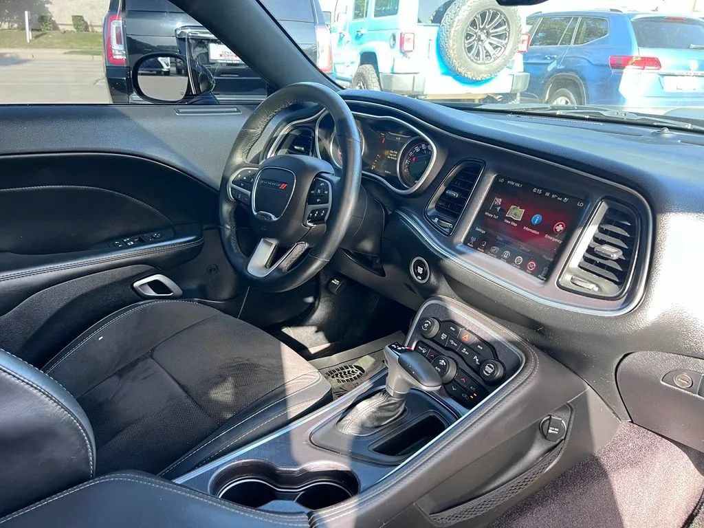 Used 2016 Dodge Challenger R/T Scat Pack RWD image 21
