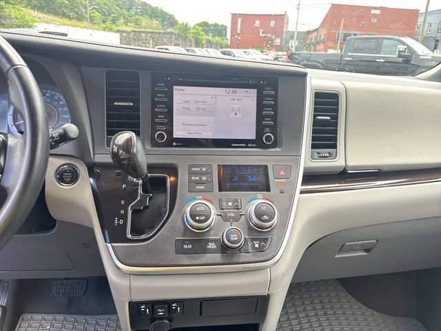 Used 2020 Toyota Sienna XLE FWD image 15