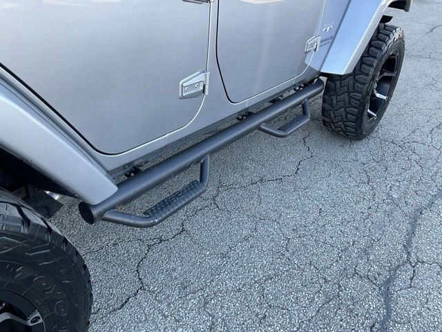 Used 2017 Jeep Wrangler Unlimited Sahara w/ Connectivity Group AWD/4WD image 13