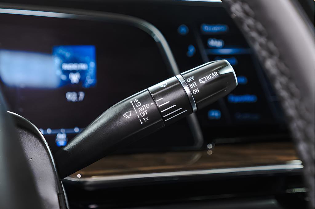 Used 2023 Cadillac Escalade ESV Sport Platinum image 24