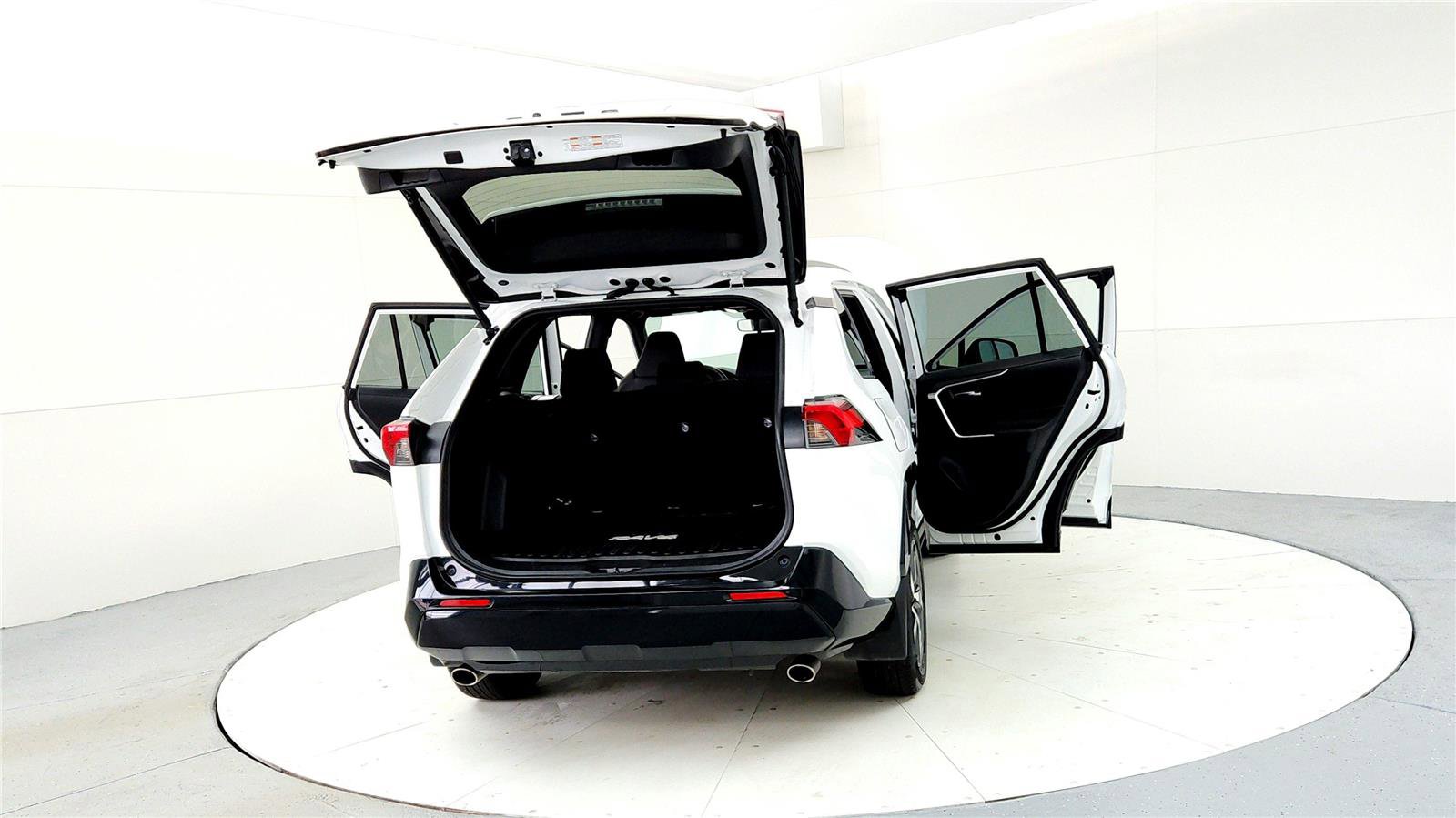 Certified 2024 Toyota RAV4 SE image 11