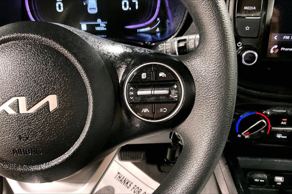 Used 2025 Kia Soul LX w/ LX Technology Package FWD image 25