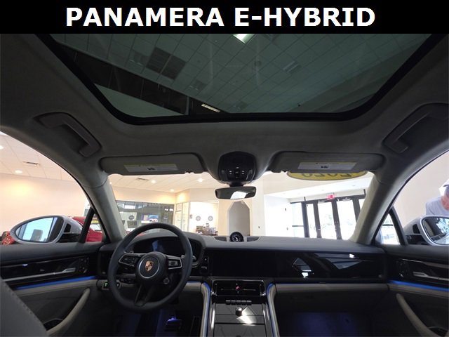Used 2026 Porsche Panamera 4 image 19
