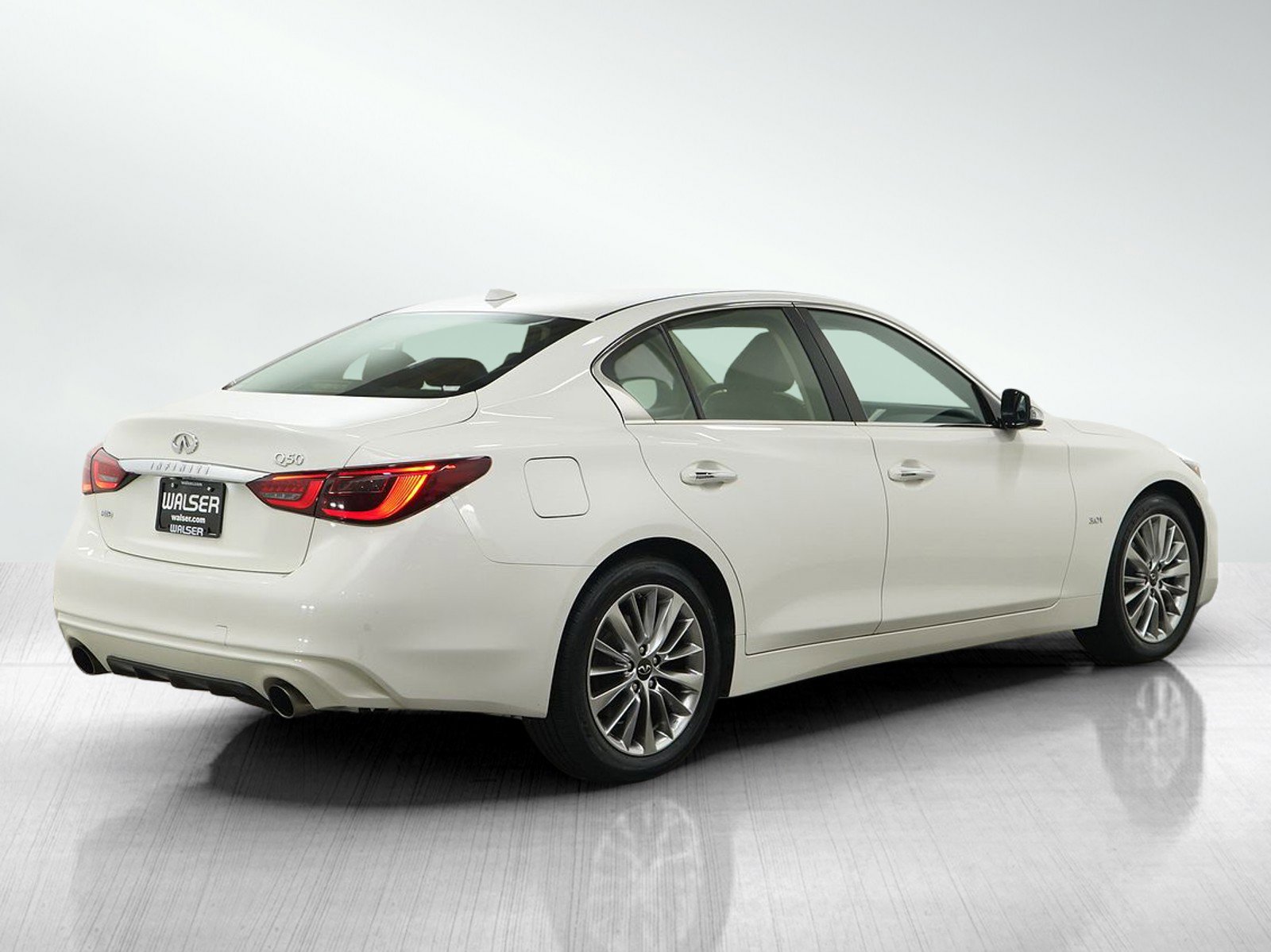 Used 2020 INFINITI Q50 Luxe AWD/4WD image 5