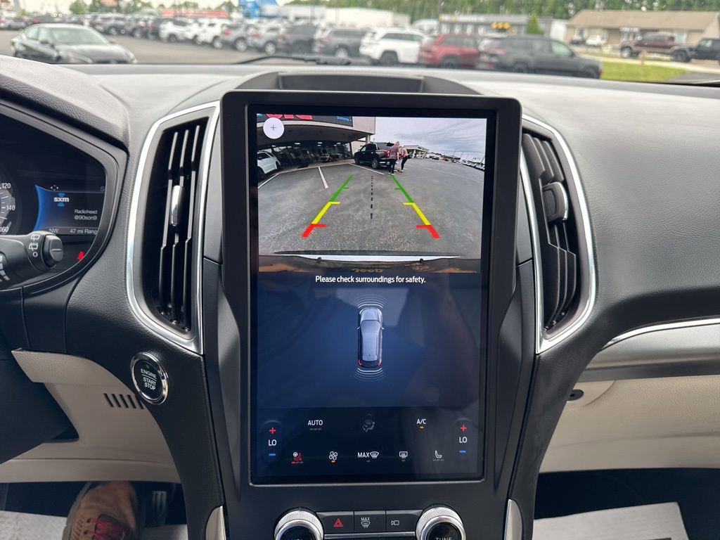 Used 2024 Ford Edge Titanium image 14