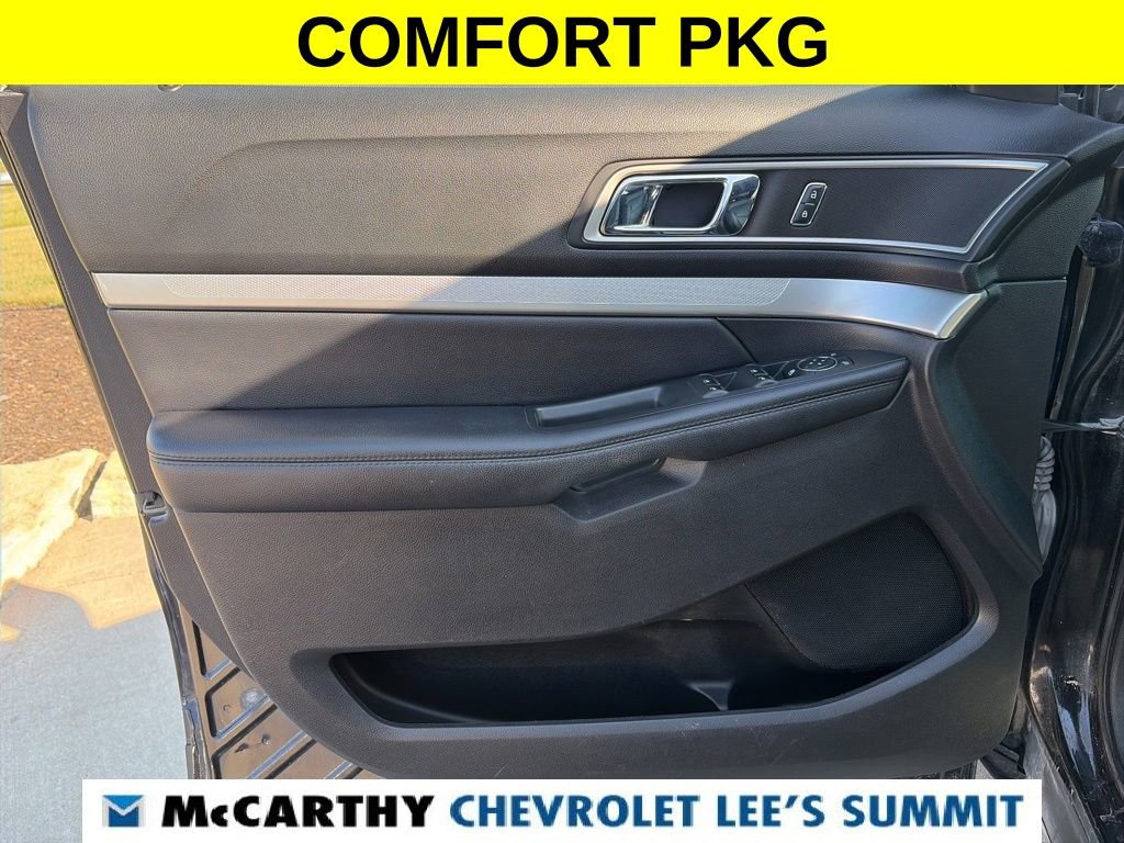 Used 2016 Ford Explorer XLT w/ Equipment Group 202A image 43