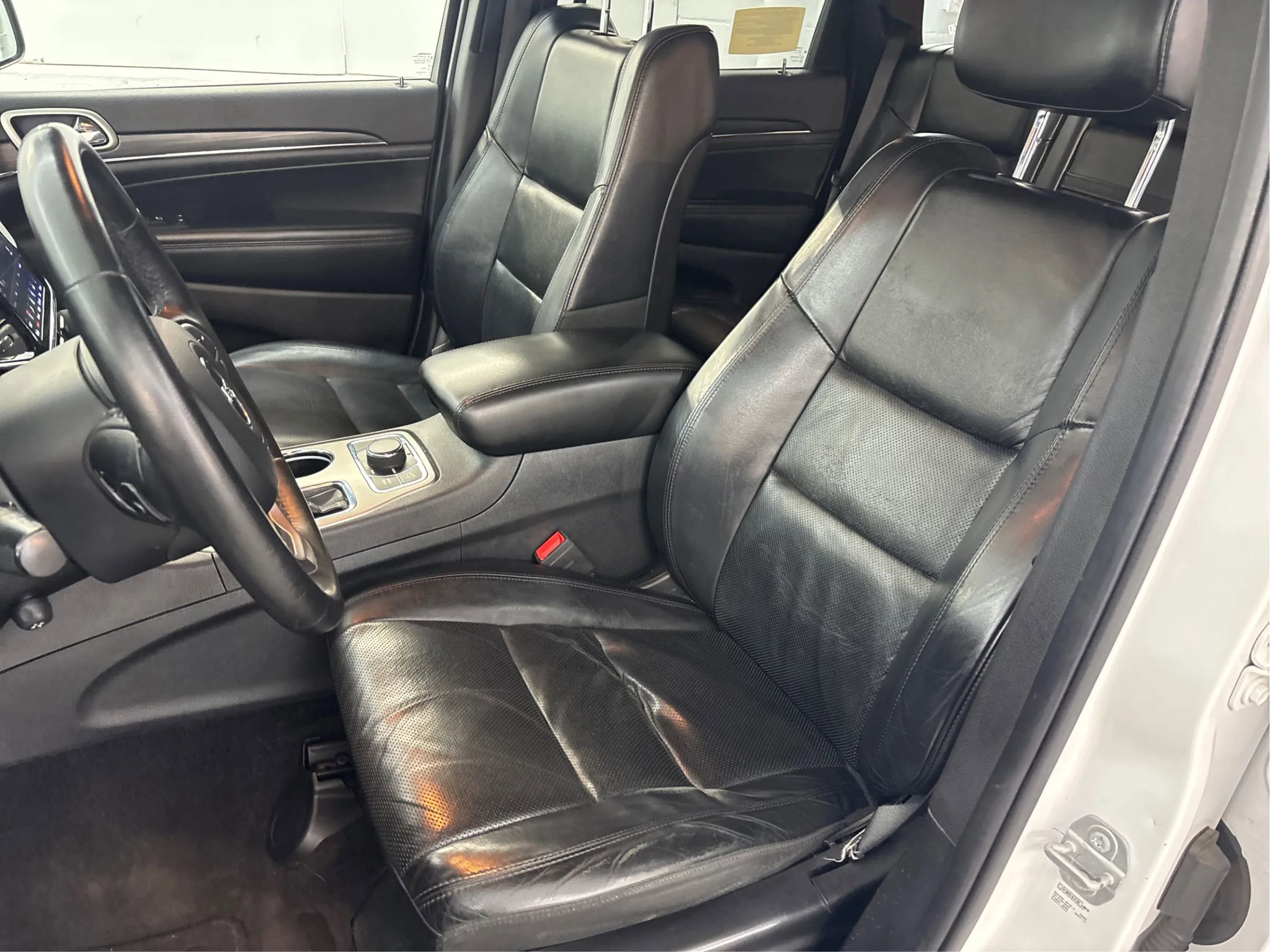 Used 2019 Jeep Grand Cherokee Limited w/ Luxury Group II image 13