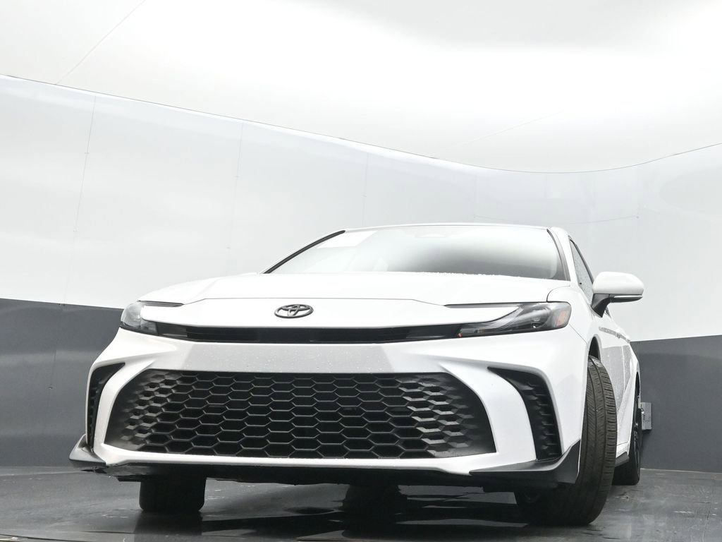 Used 2025 Toyota Camry SE w/ Convenience Package FWD image 30