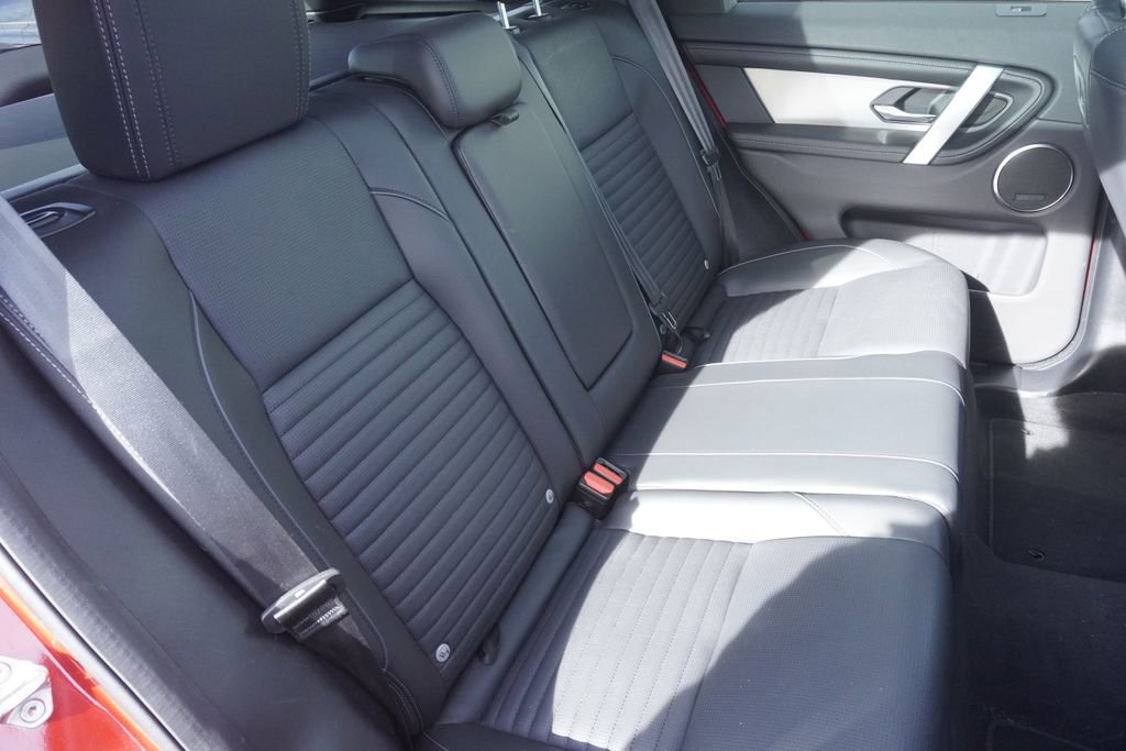 Used 2025 Land Rover Discovery Sport Dynamic SE image 27