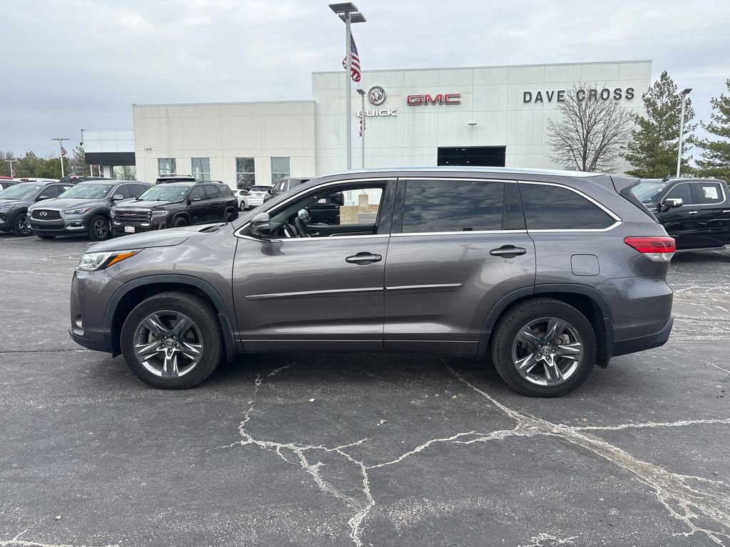 Used 2019 Toyota Highlander Limited Platinum image 9