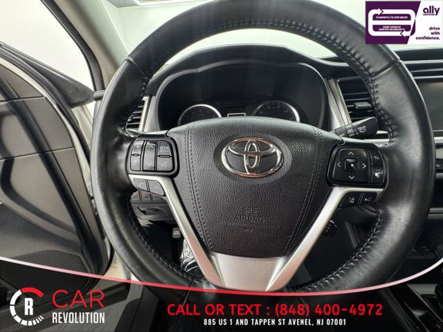 Used 2019 Toyota Highlander Plus image 17