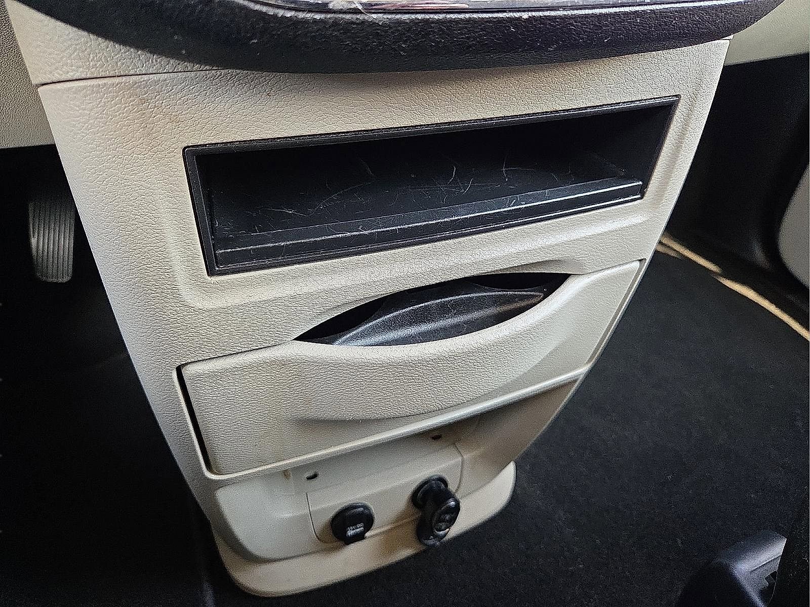 Used 2019 Dodge Grand Caravan SE image 21