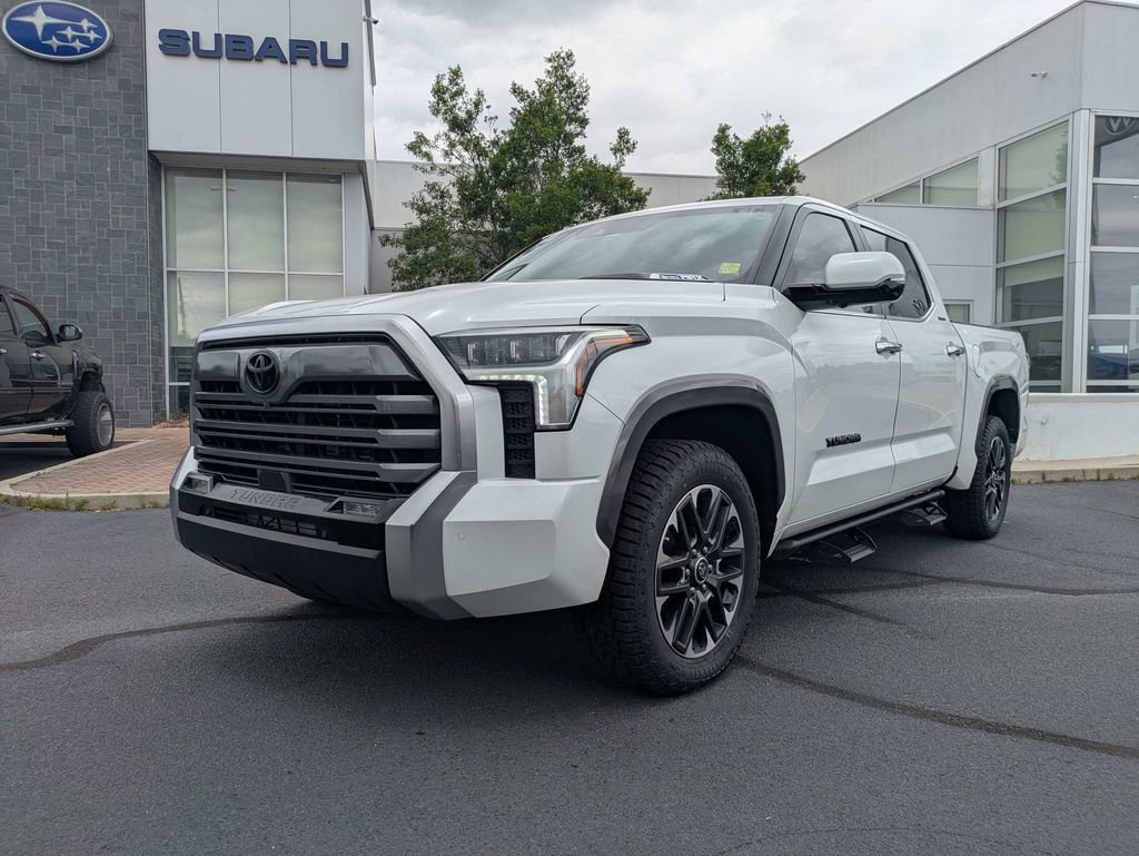 Used 2024 Toyota Tundra Limited AWD/4WD image 9