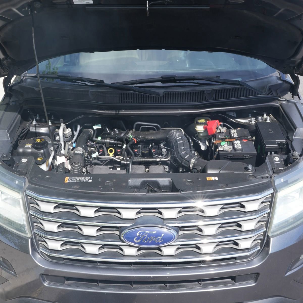 Used 2016 Ford Explorer XLT w/ Equipment Group 201A FWD image 21