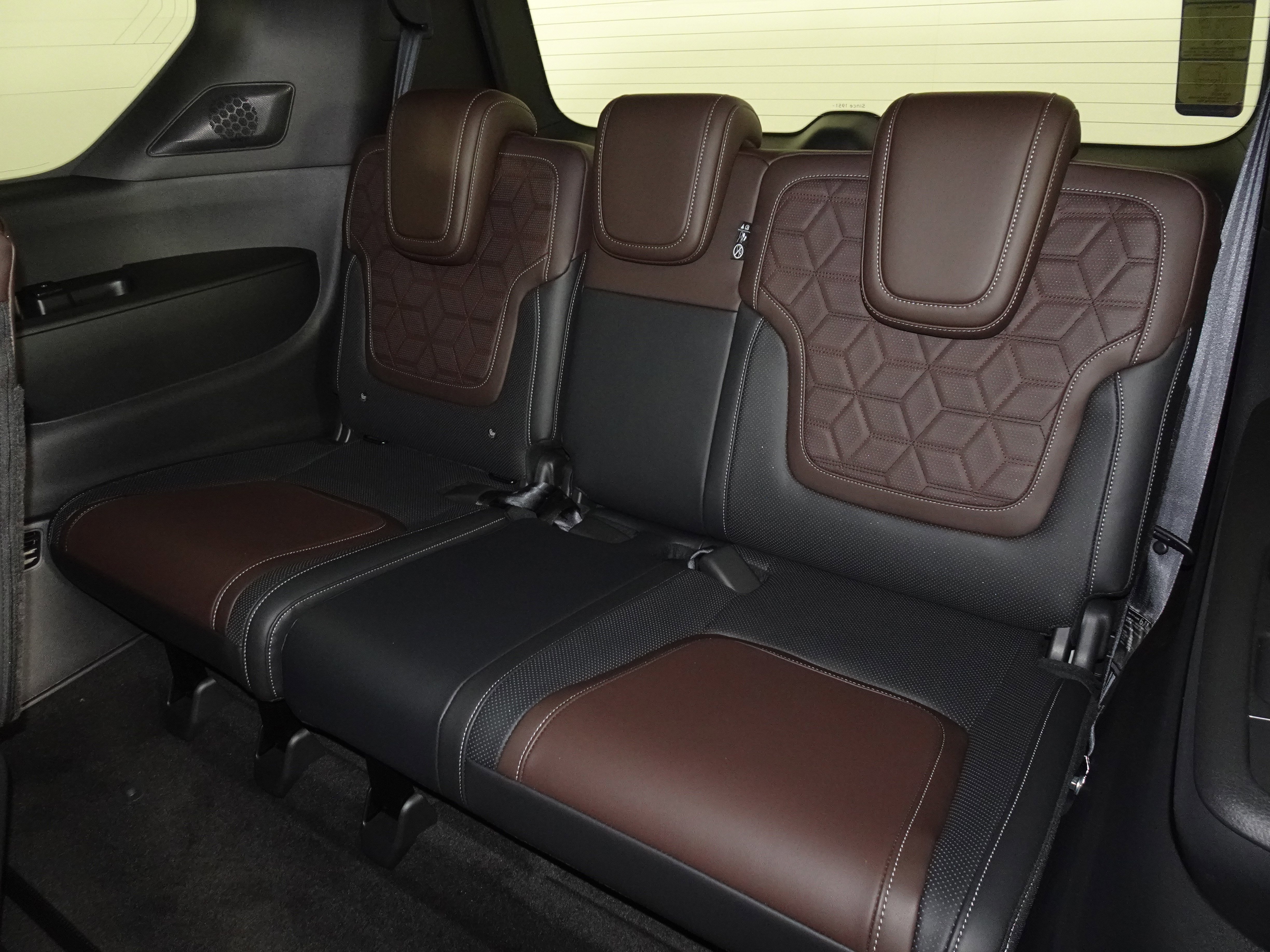 New 2025 Nissan Armada Platinum Reserve image 11