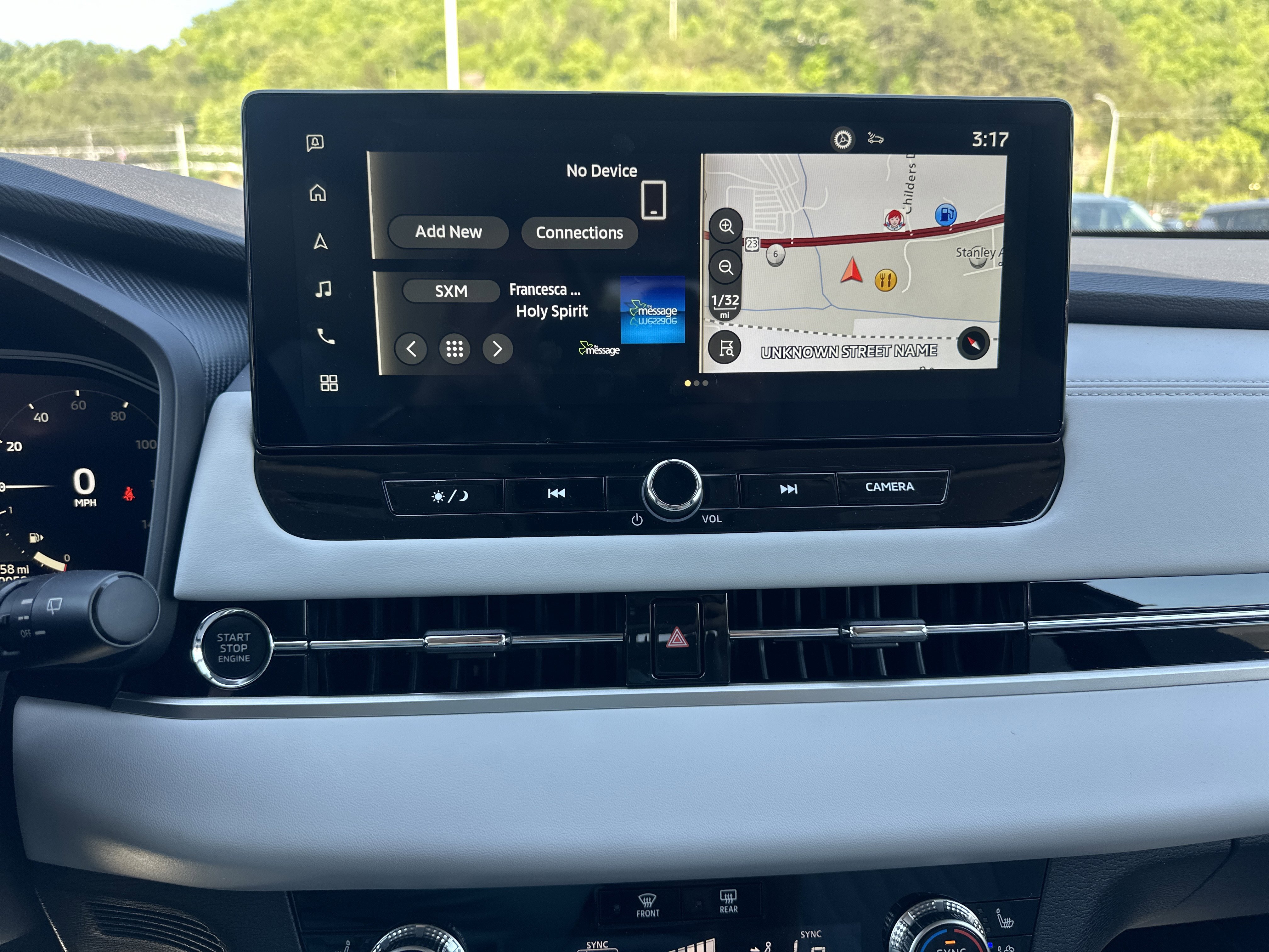 Used 2025 Mitsubishi Outlander AWD image 15