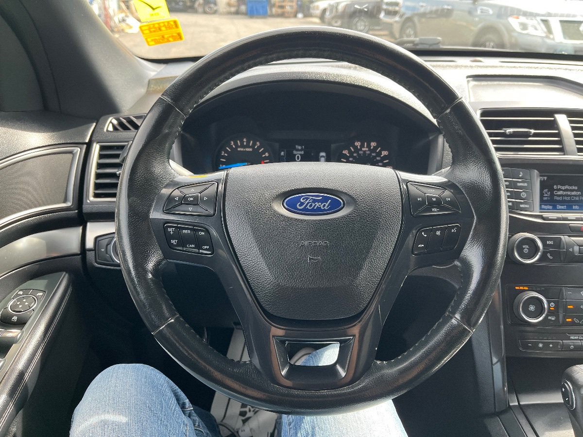 Used 2019 Ford Explorer XLT FWD image 17