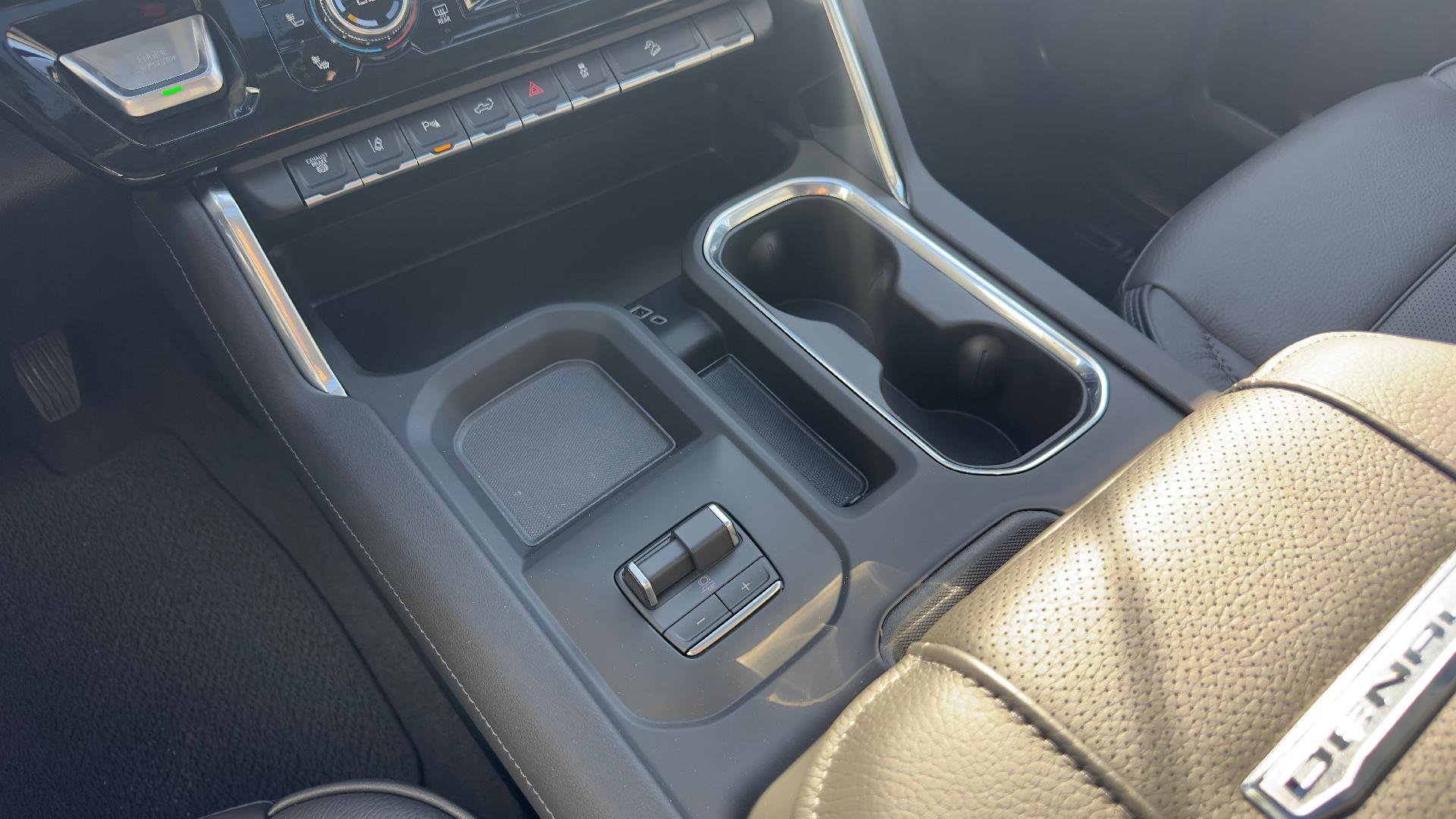 New 2026 GMC Sierra 2500 Denali w/ Denali Reserve Package image 15