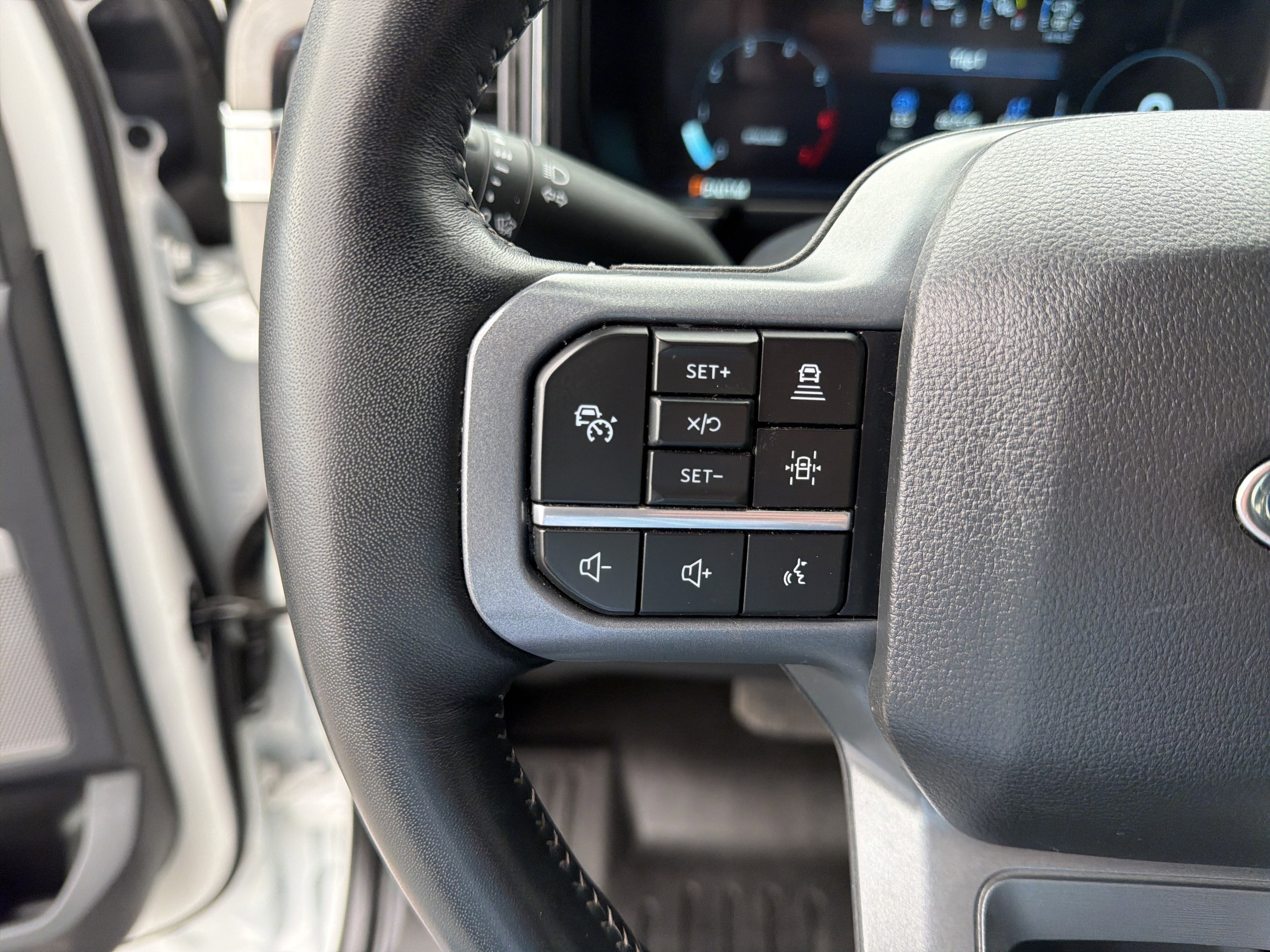 Used 2024 Ford F250 Lariat w/ Lariat Ultimate Package image 46