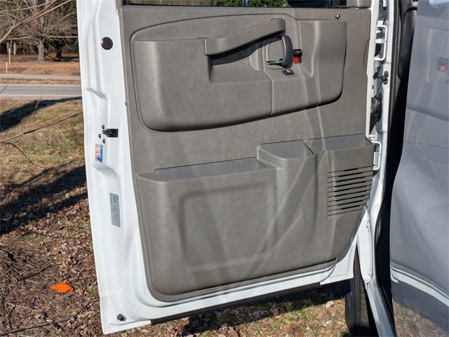 New 2025 Chevrolet Express 2500 w/ Driver Convenience Package image 8