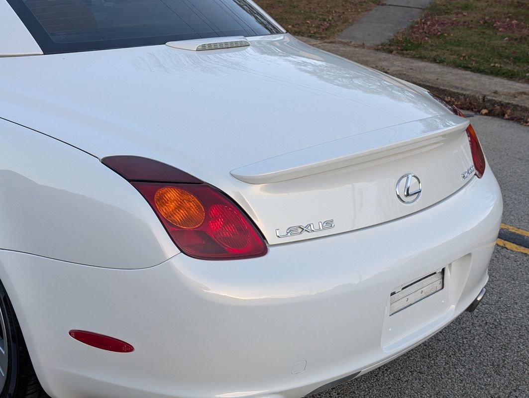 Used 2003 Lexus SC 430 Convertible image 28