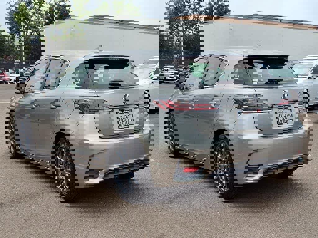 Used 2017 Lexus CT 200h image 8