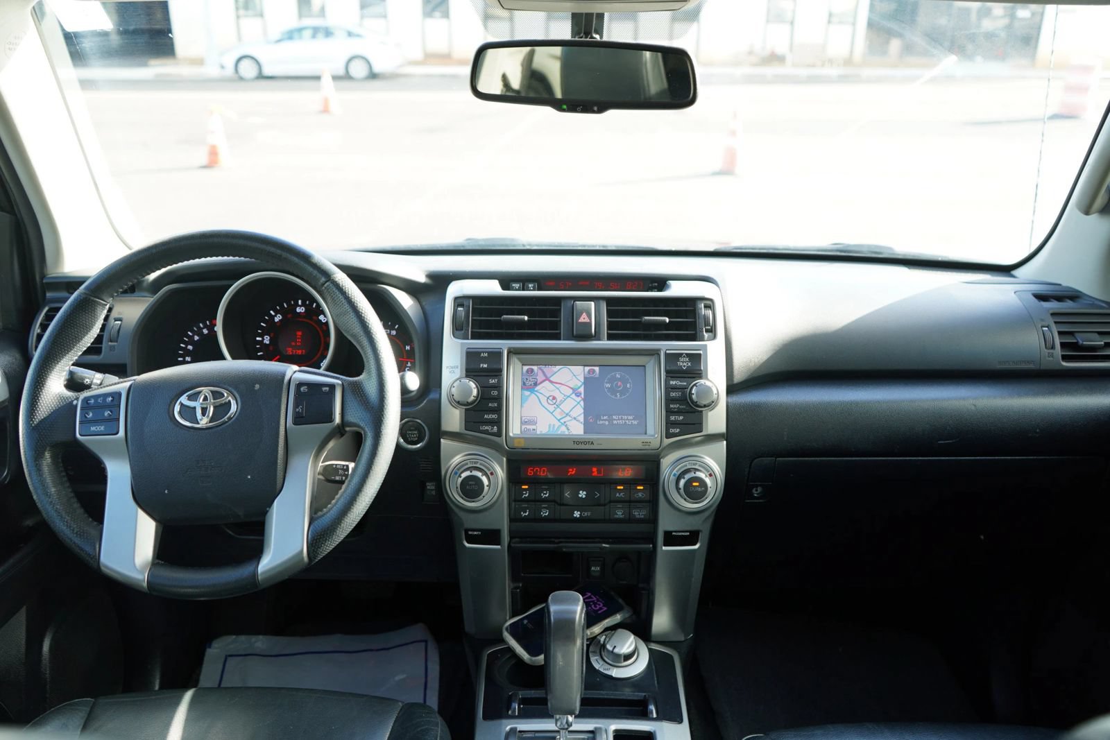 Used 2011 Toyota 4Runner Limited AWD/4WD image 19