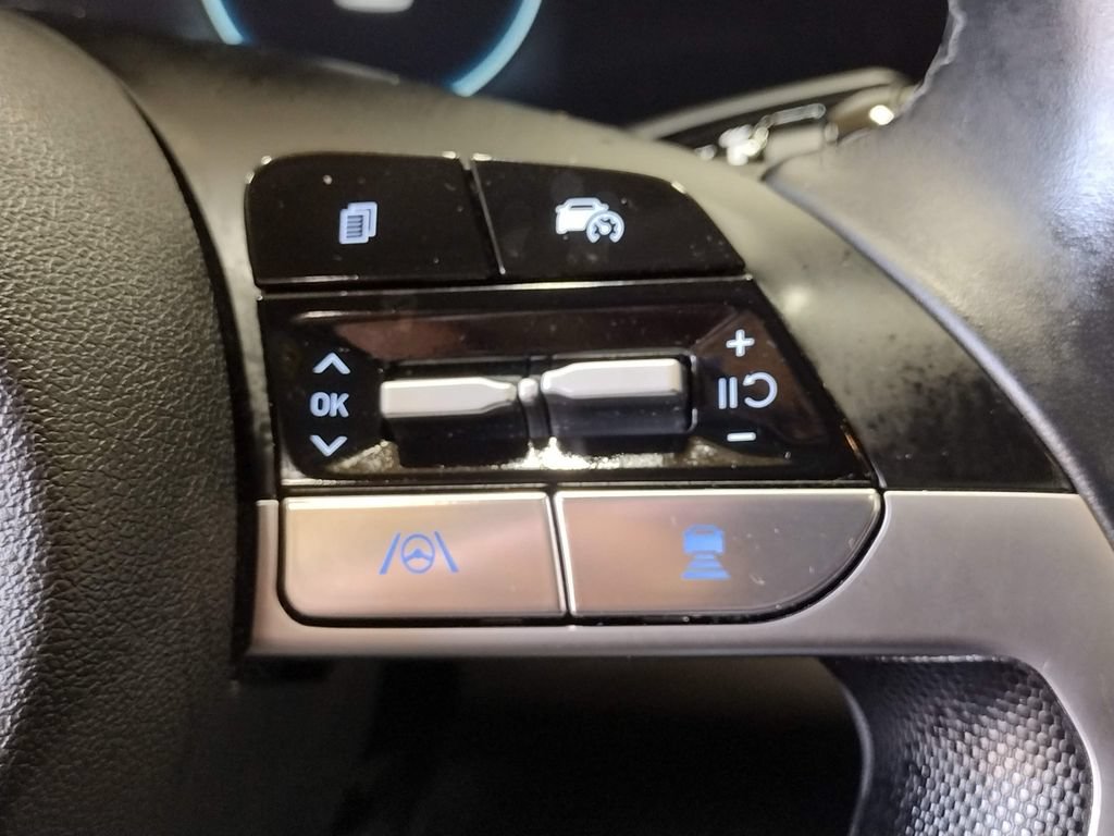 Certified 2024 Hyundai Elantra Limited FWD image 29