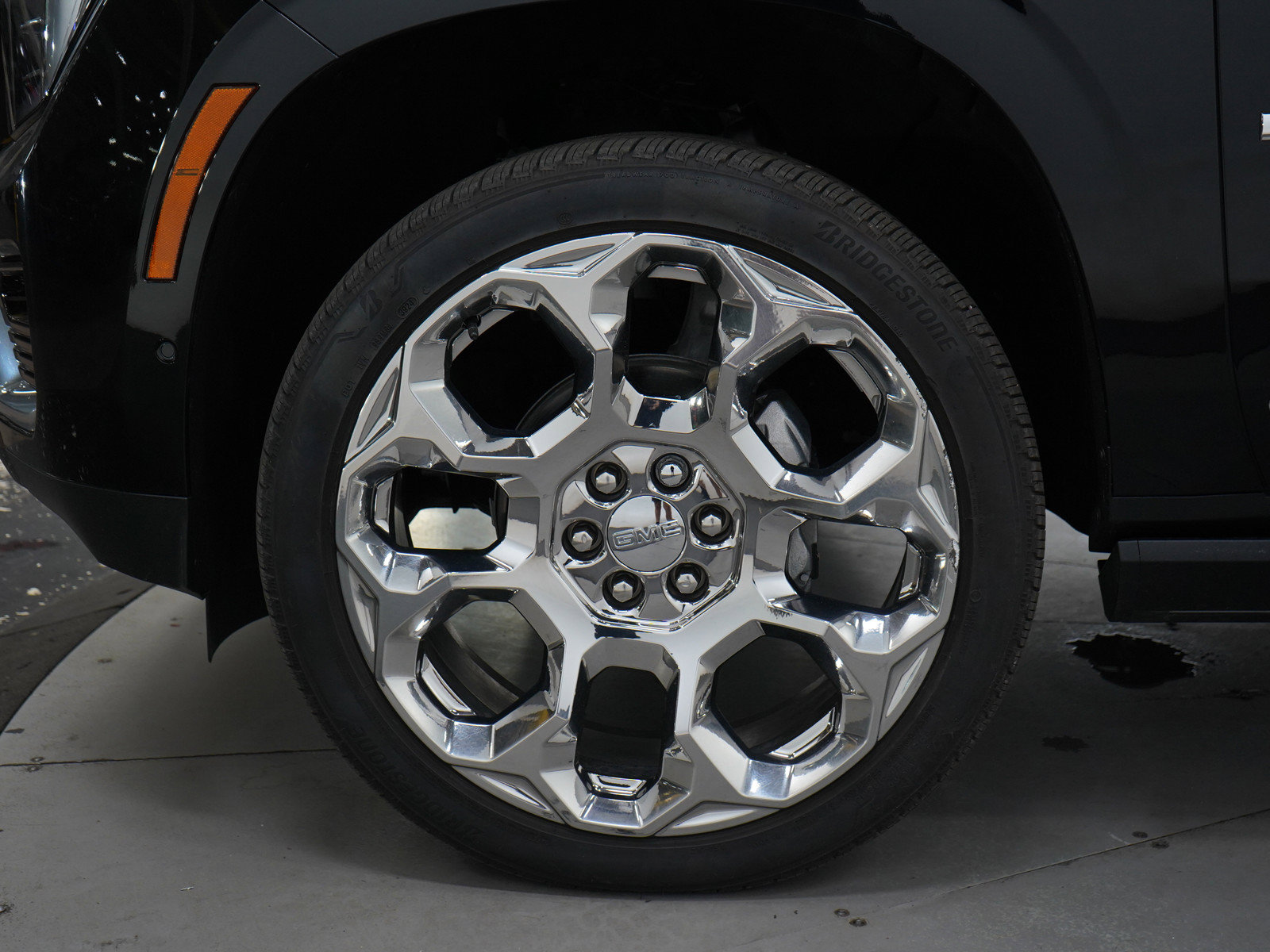 Used 2025 GMC Yukon XL Denali w/ Denali Reserve Package AWD/4WD image 30