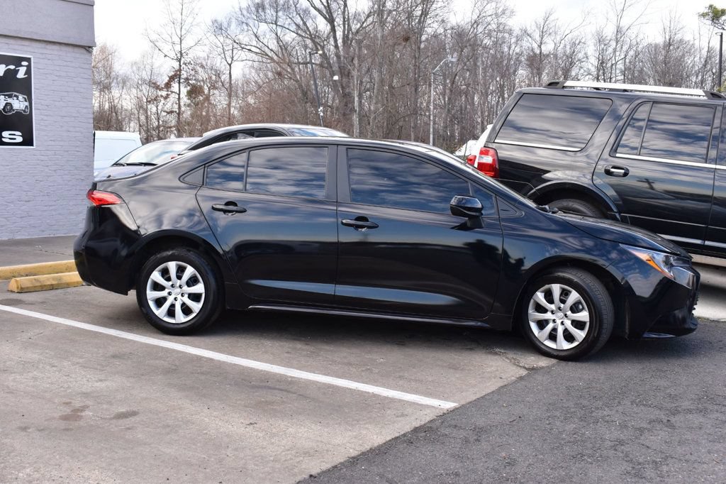 Used 2024 Toyota Corolla LE FWD image 4
