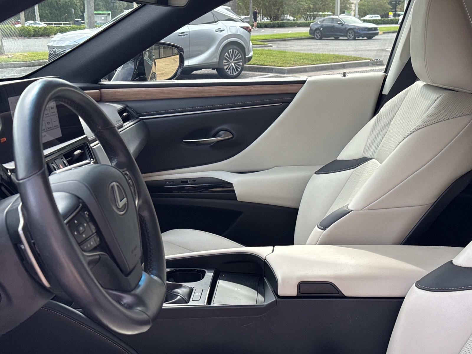 Certified 2024 Lexus ES 350 w/ Premium Package FWD image 15