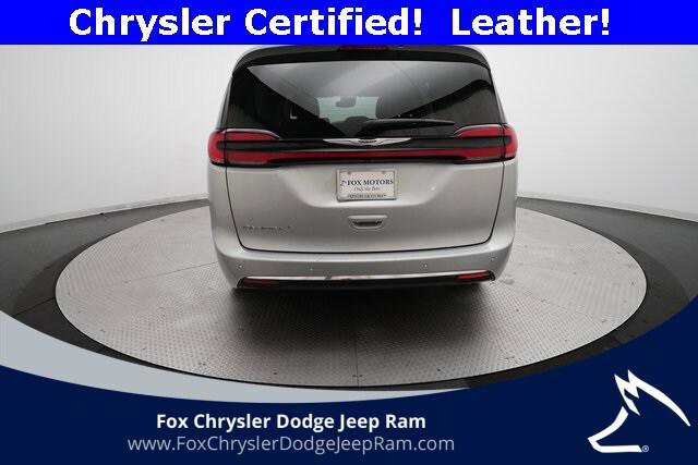Certified 2024 Chrysler Pacifica Touring-L image 26