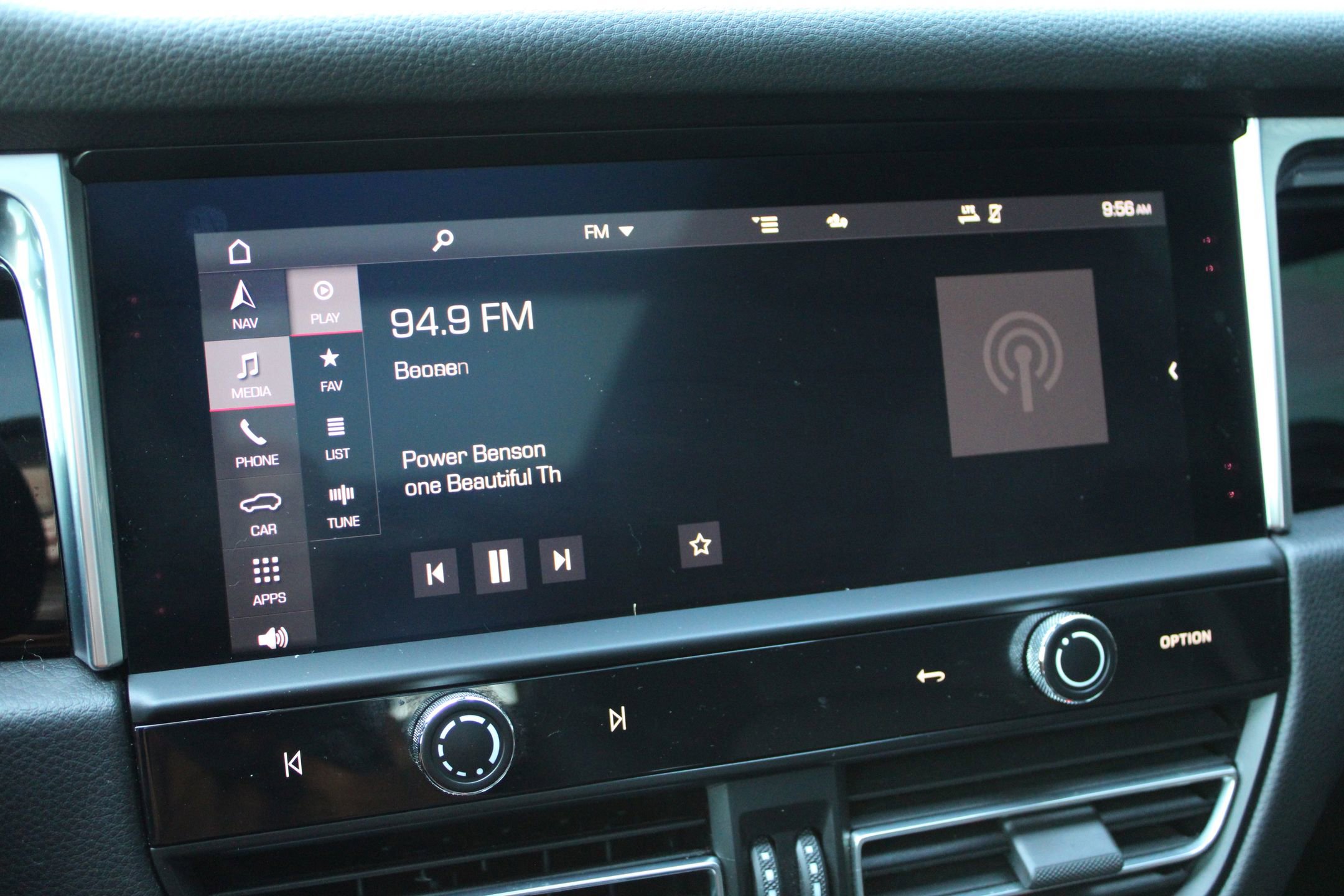 Used 2023 Porsche Macan image 20