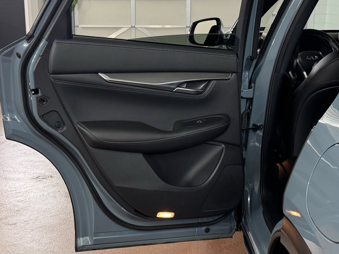 Used 2024 INFINITI QX55 Luxe w/ Cargo Package image 33