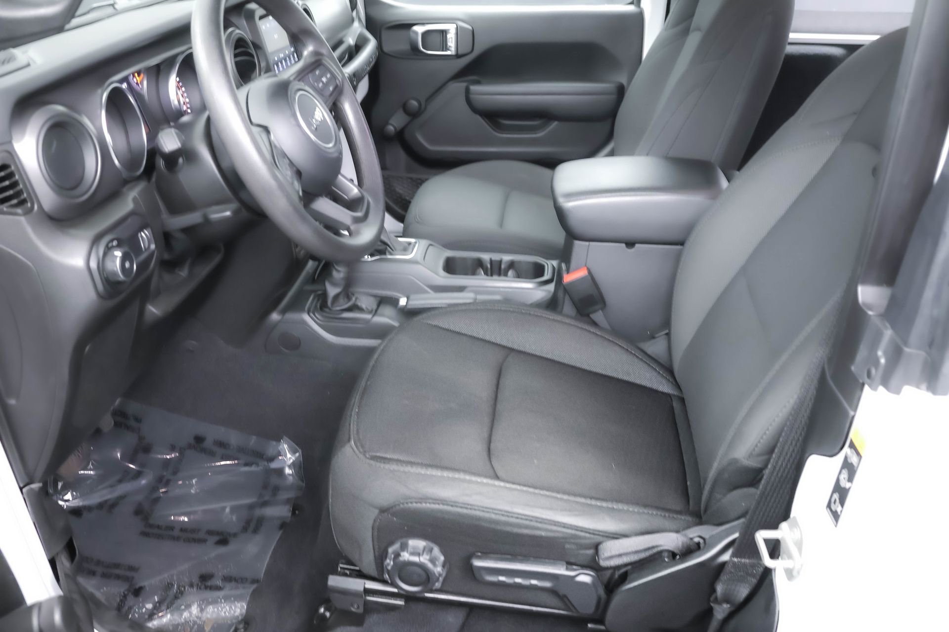 Used 2023 Jeep Wrangler Sport AWD/4WD image 6
