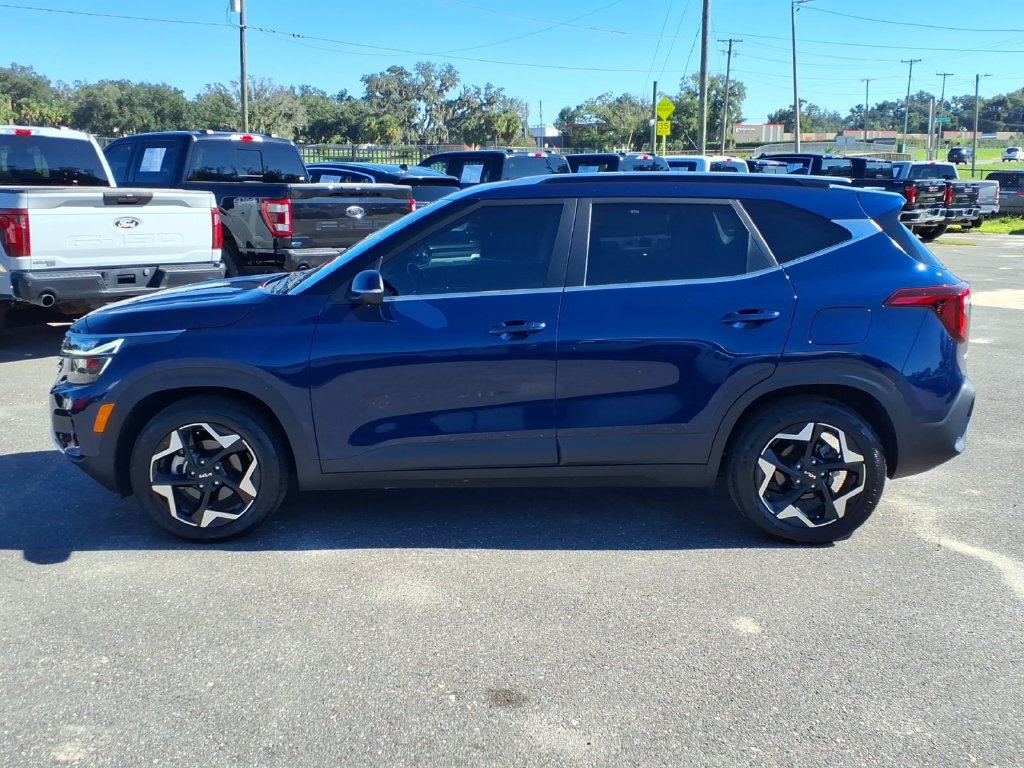 Used 2024 Kia Seltos EX FWD image 4