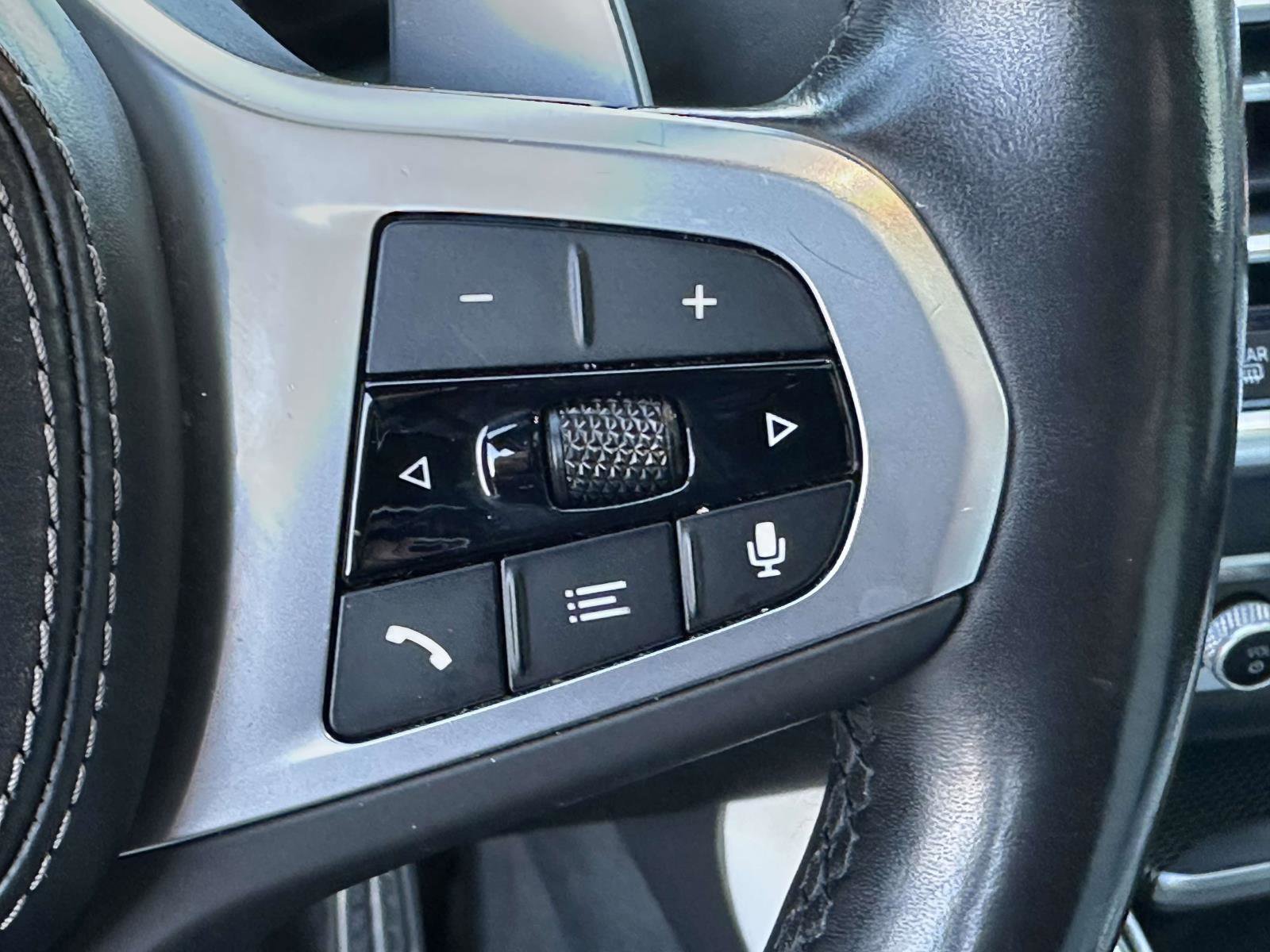 Used 2023 BMW X6 xDrive40i w/ Executive Package image 21