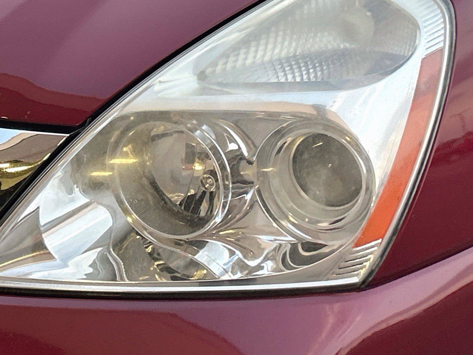 Used 2012 Kia Sedona LX FWD image 10