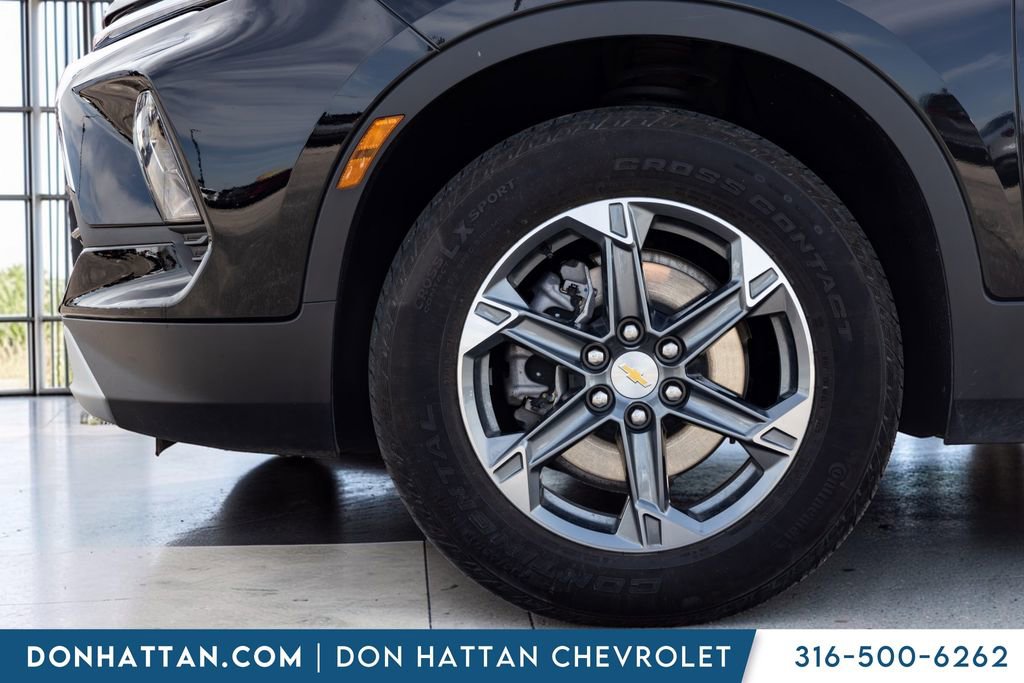 Used 2025 Chevrolet Blazer LT FWD image 28