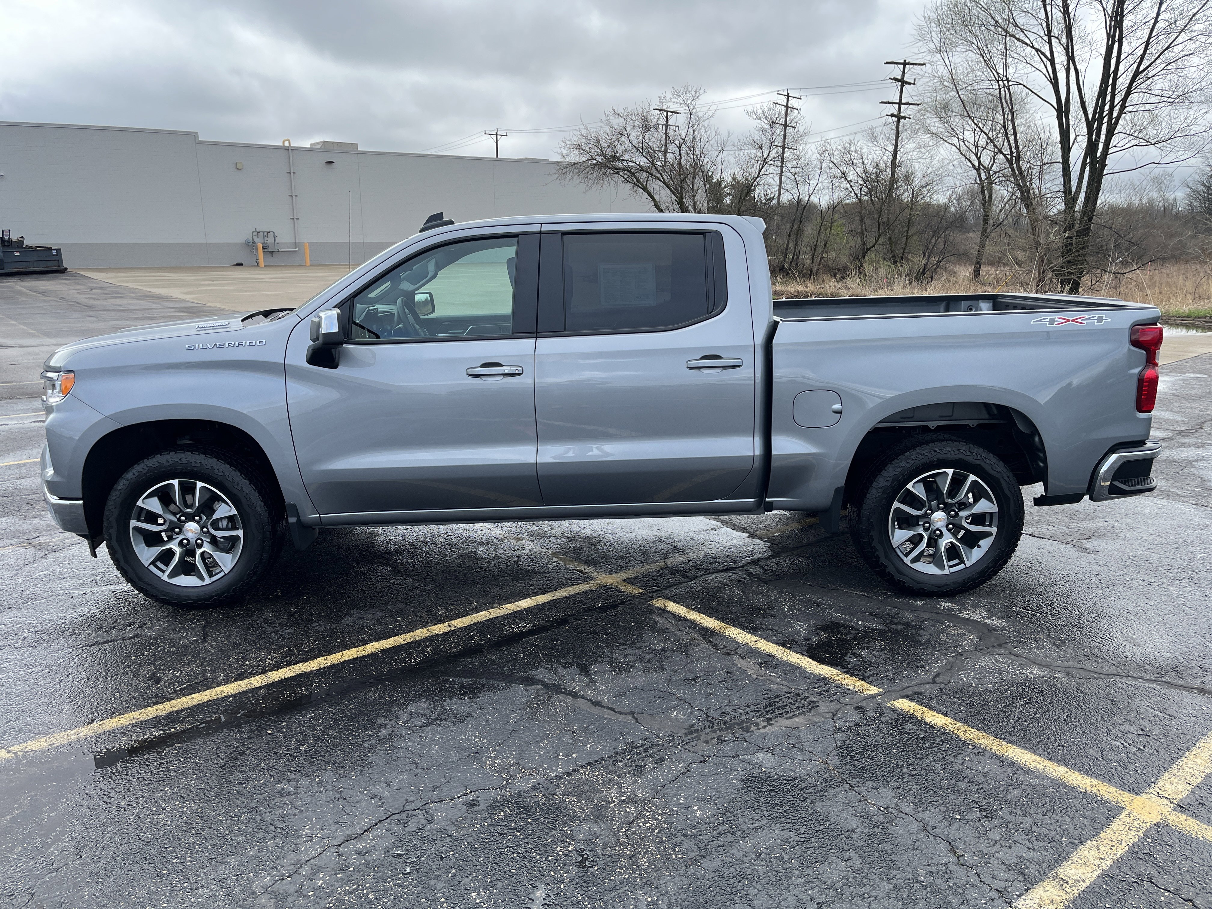 Used 2026 Chevrolet Silverado 1500 LT image 3