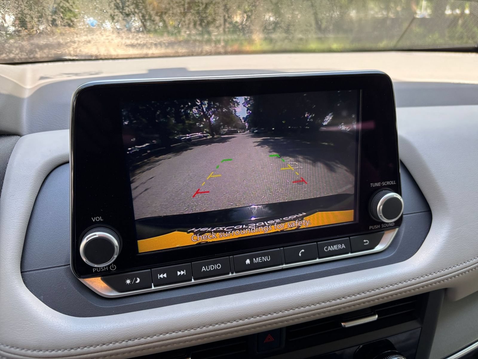 Used 2025 Nissan Rogue SV FWD image 21