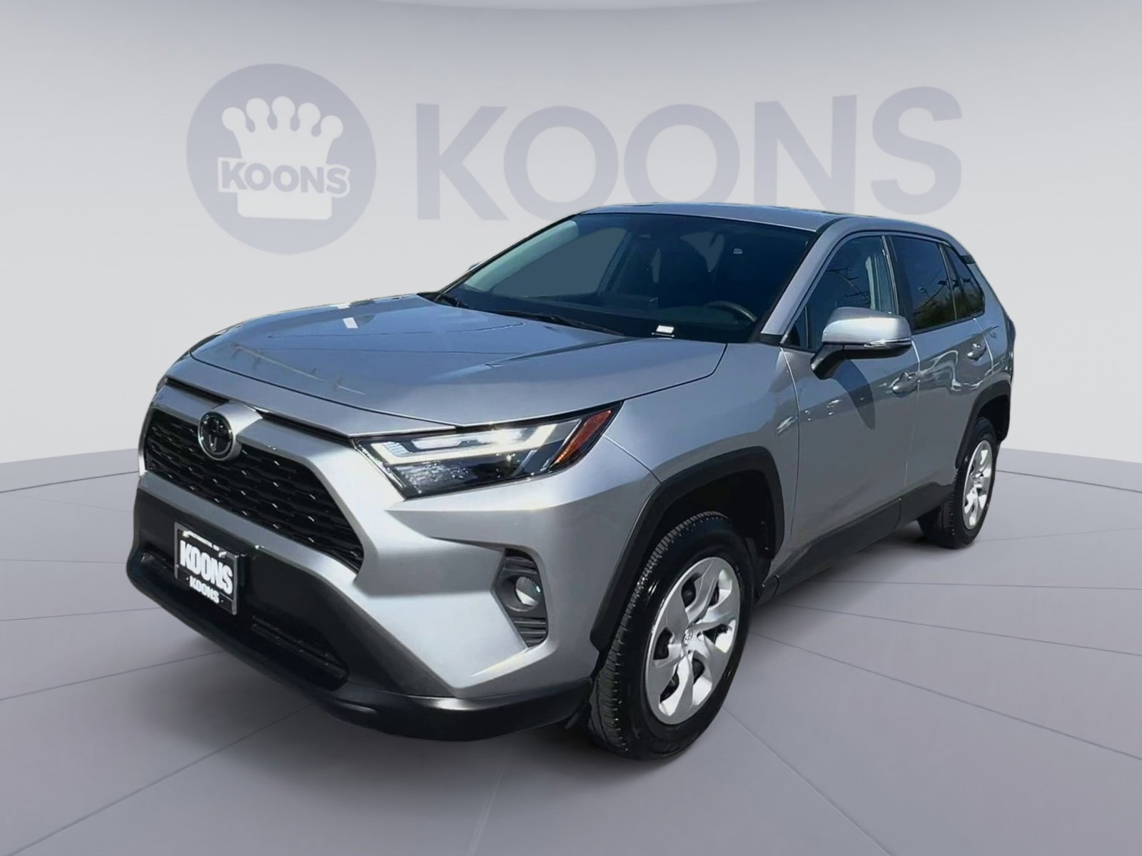 Used 2024 Toyota RAV4 LE AWD/4WD image 5