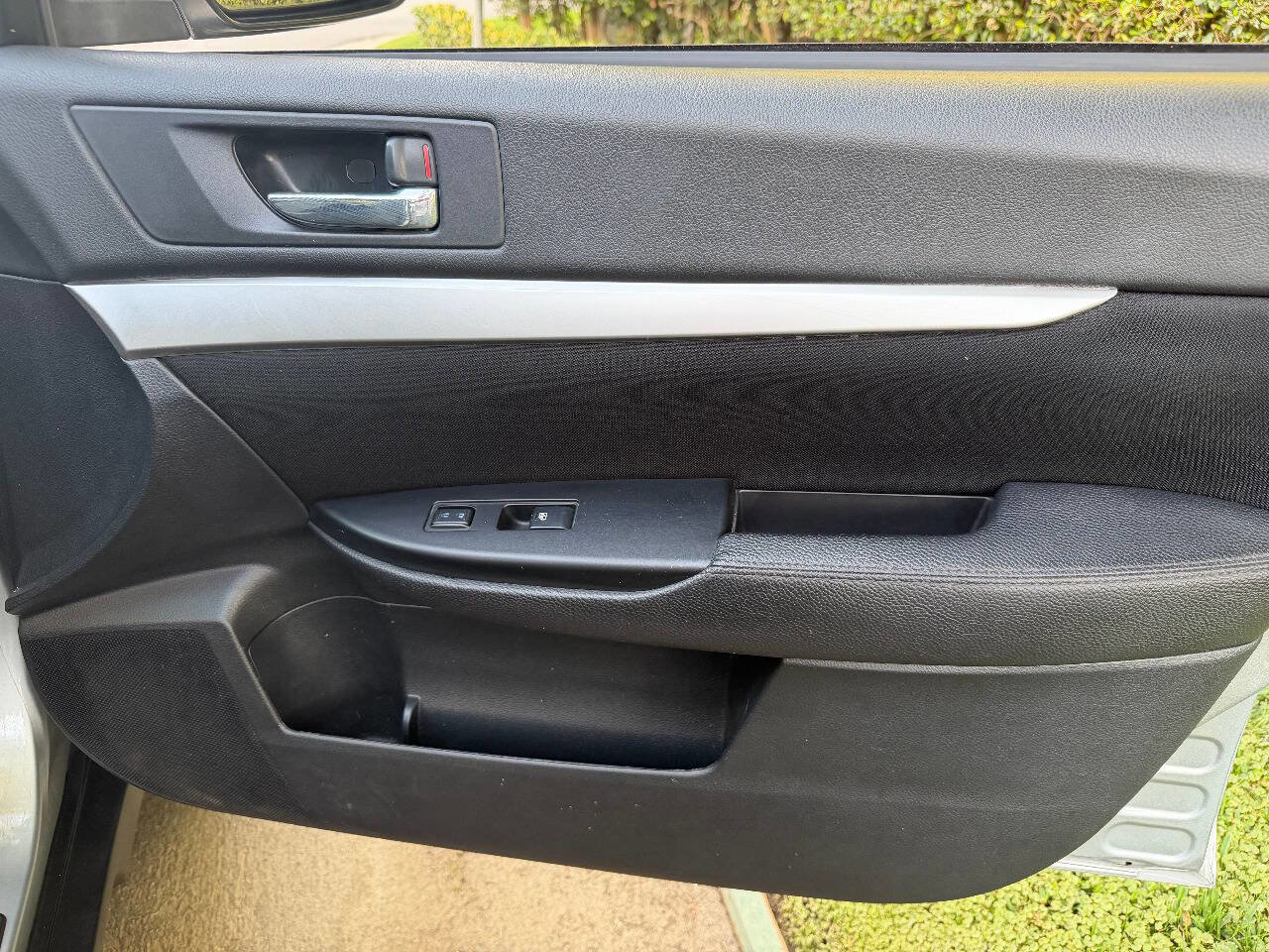 Used 2014 Subaru Outback 2.5i Premium image 25