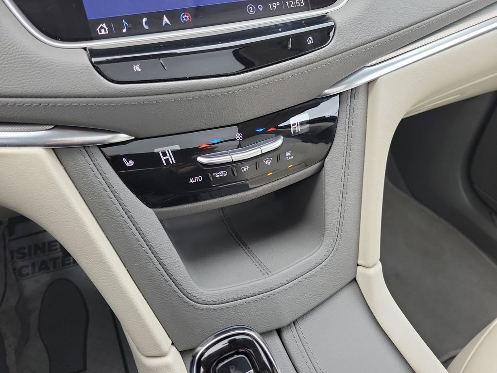 Certified 2023 Cadillac XT5 Premium Luxury image 22