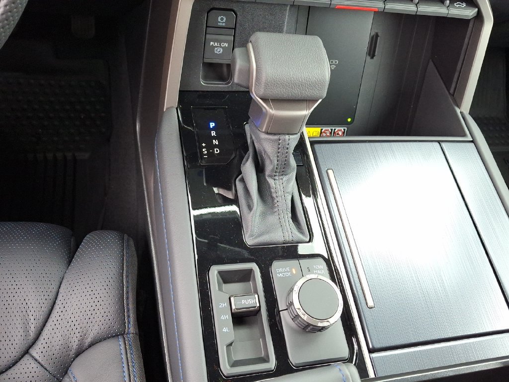 New 2026 Toyota Tundra Platinum AWD/4WD image 17