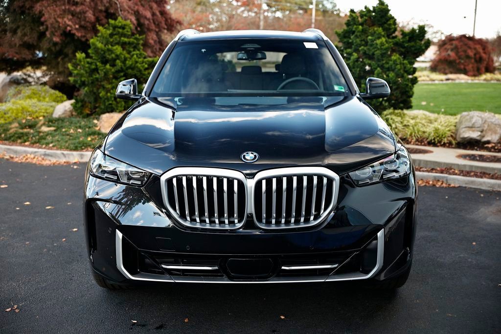 New 2026 BMW X5 xDrive50e w/ Climate Comfort Package image 13